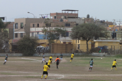 Estadio Unión de Barranco, Lima bei einem Copa-Peru-Spiel im Mai 2013