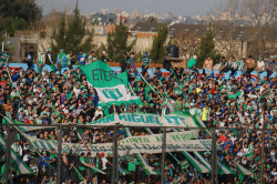 Fans von San Miguel beim Finale gegen CADU im Estadio Julio Grondona von Sarandi, Juli 2017