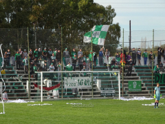 Fans von Germinal im Clásico gegen Racing im Estadio Fortín von Rawson, Mai 2017