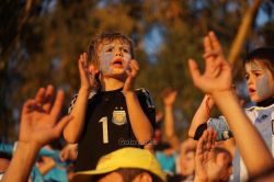 Kleiner Argentinien-Fan beim Spiel Argentinien - Jamaica bei der Copa America 2015 in Viña del Mar
