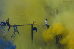 Boca-Fans beim Rauch-Intro gegen River in der Bombonera im September 2022
