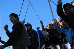 Fans von Juventud Unida Gualeguaychú beim Torjubel