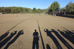 Im Stadion La Caldera des Barrio Virgen Misionera von Bariloche beim Spiel Arco Iris - Luna Park