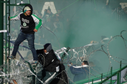 Ekstase der Excursionistas-Fans gegen Sacachispas kurz vorm Aufstieg im Juni 2016